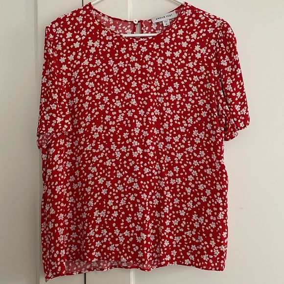 Amour Vert Odilia Crepe Blouse in Jane Red - Picture 4 of 7